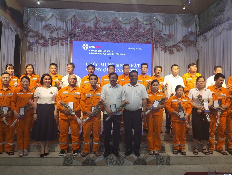 Điện lực khu vực Mai Sơn - Yên Châu: Tổ chức sinh nhật cho  CBCNV có ngày sinh trong quý II/2023